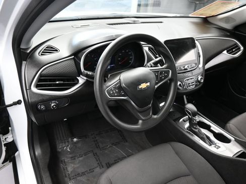 Used 2024 Chevrolet Malibu LT FWD image 11