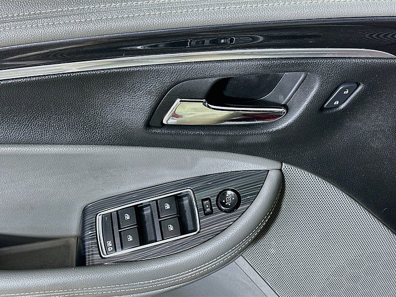 Used 2016 Chevrolet Impala LT w/ Convenience Package FWD image 19