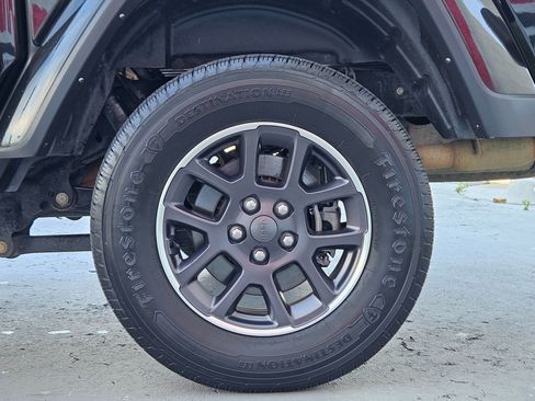Used 2023 Jeep Gladiator Overland AWD/4WD image 29
