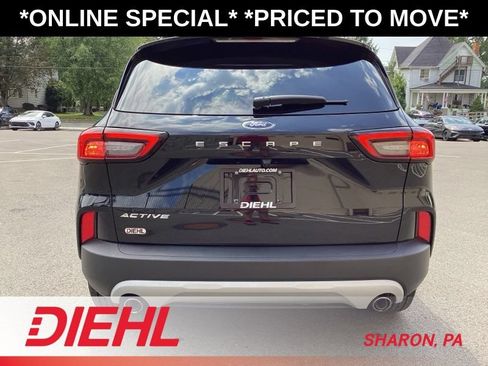 Used 2023 Ford Escape Active w/ Cold Weather Package FWD image 7