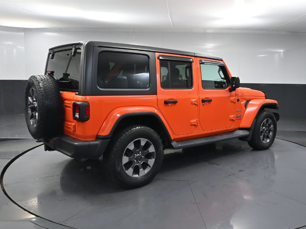 Used 2018 Jeep Wrangler Unlimited Sahara w/ Dual Top Group AWD/4WD image 4