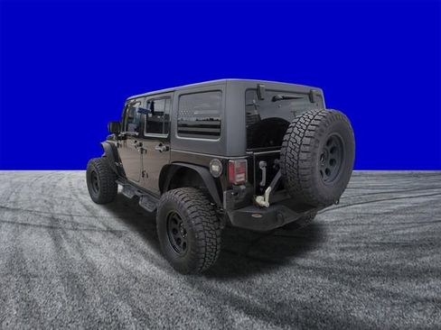 Used 2012 Jeep Wrangler Unlimited Rubicon w/ Connectivity Group AWD/4WD image 6