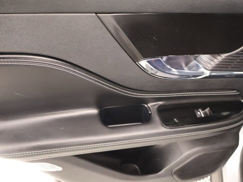 Used 2020 Lincoln Corsair FWD image 17