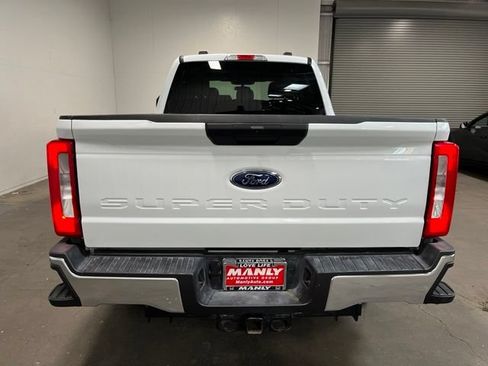 Used 2025 Ford F250 XLT AWD/4WD image 4