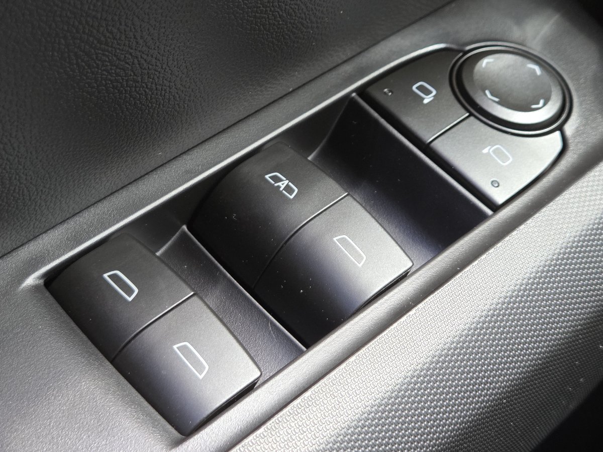 New 2026 Chevrolet Colorado Trail Boss AWD/4WD image 33