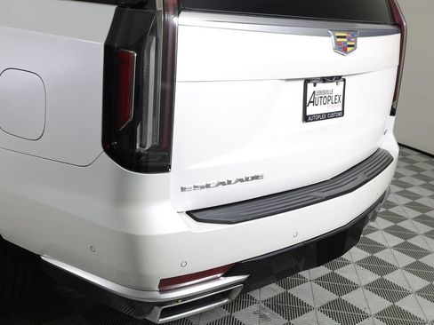 Used 2024 Cadillac Escalade ESV Premium Luxury w/ LPO, Floor Liner Package AWD/4WD image 54