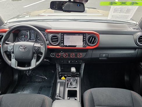 Used 2020 Toyota Tacoma 4x4 Double Cab image 17