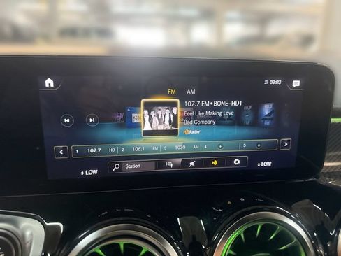 Used 2022 Mercedes-Benz GLB 250 4MATIC image 12