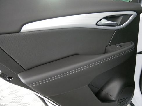 New 2026 Buick Envision Avenir image 18