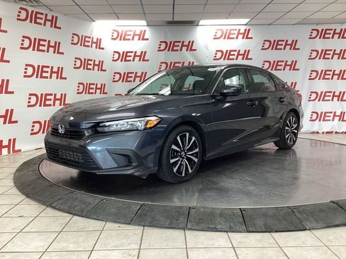 Used 2024 Honda Civic EX image 3