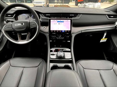 New 2025 Jeep Grand Cherokee L Limited w/ MOPAR Finishing Package image 6