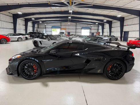 Used 2025 Chevrolet Corvette Z06 w/ Z07 Performance Package RWD image 95