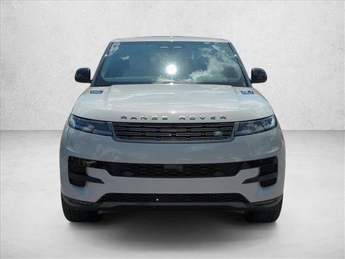 Used 2025 Land Rover Range Rover Sport SE AWD/4WD image 2