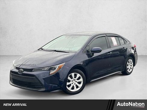 Used 2025 Toyota Corolla LE image 1