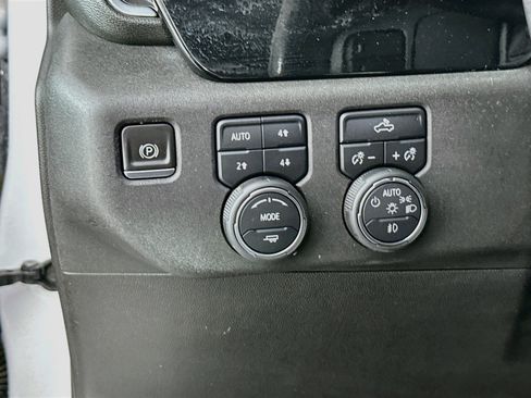 Used 2022 Chevrolet Silverado 1500 RST AWD/4WD image 16