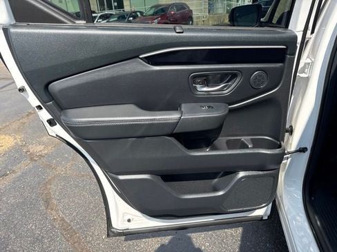 Used 2024 Honda Pilot EX-L image 17