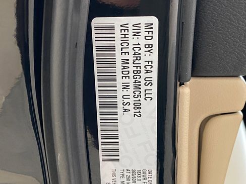 Used 2021 Jeep Grand Cherokee Limited w/ Premium Lighting Group image 23