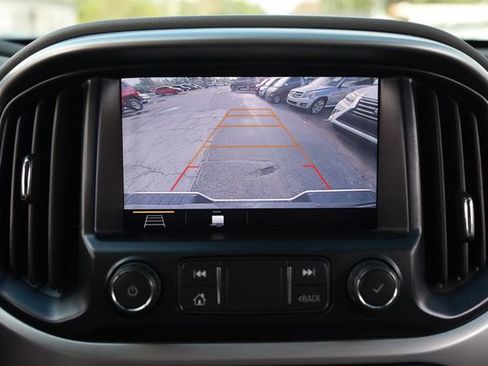 Used 2020 Chevrolet Colorado LT w/ Safety Package image 37