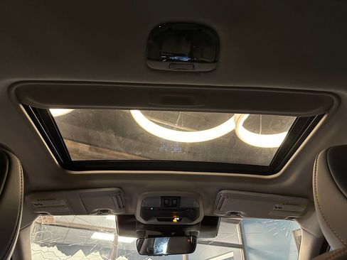 Used 2024 Subaru Crosstrek 2.5i Limited w/ Crosstrek Mirror Package image 21