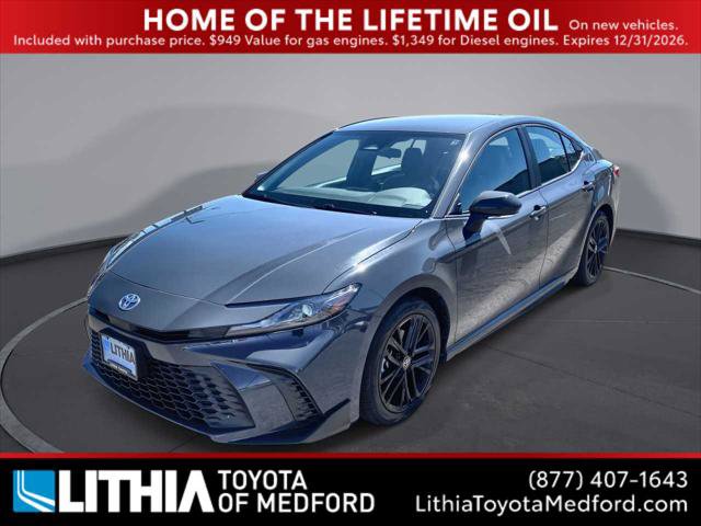 Certified 2025 Toyota Camry SE FWD image 1