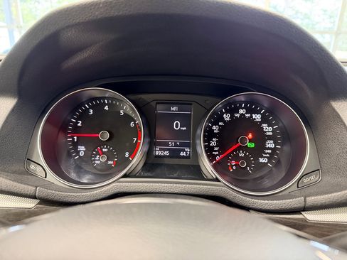 Used 2018 Volkswagen Passat 2.0T SE image 30