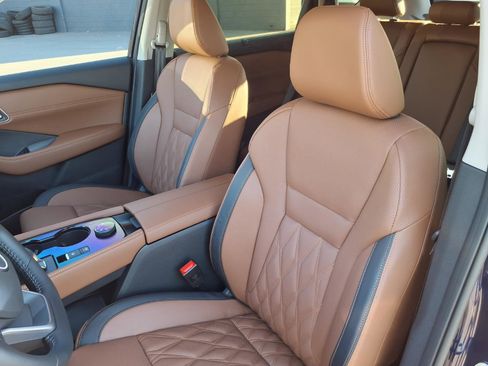 New 2026 Nissan Rogue Platinum w/ Platinum Premium Package image 12