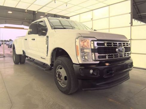 Used 2023 Ford F350 XLT w/ FX4 Off-Road Package AWD/4WD image 5