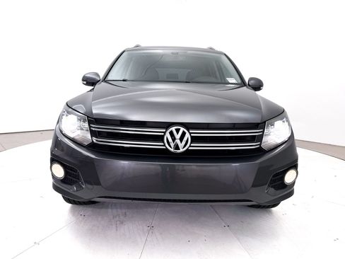 Used 2016 Volkswagen Tiguan SEL FWD image 2