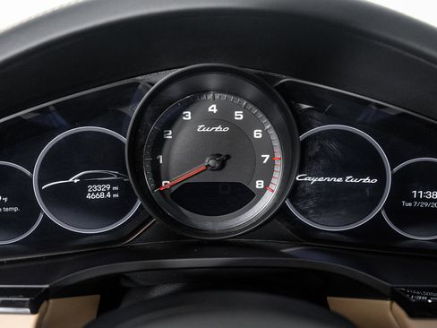 Used 2023 Porsche Cayenne Turbo w/ Premium Package Plus (PI3) image 43