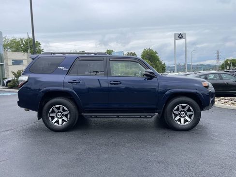 Used 2020 Toyota 4Runner TRD Off-Road Premium w/ Moonroof Package AWD/4WD image 4