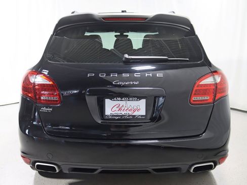 Used 2014 Porsche Cayenne Platinum Edition image 13