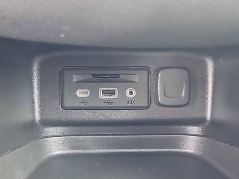 Used 2022 Chevrolet Equinox RS w/ RS Leather Package image 19