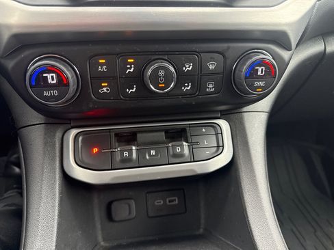 Used 2023 GMC Acadia SLE w/ Driver Convenience Package image 28