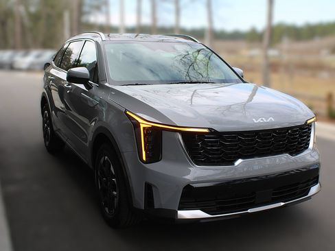 New 2026 Kia Sorento S w/ S Panoramic Sunroof Package FWD image 16