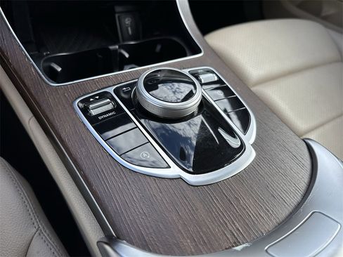 Used 2019 Mercedes-Benz C 300 Sedan image 54