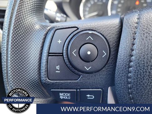 Used 2016 Toyota Corolla LE image 18