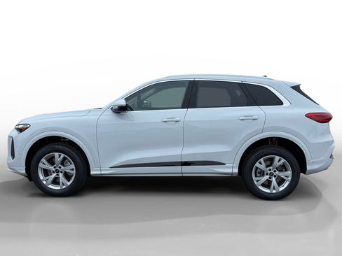 New 2025 Audi Q5 Premium image 2