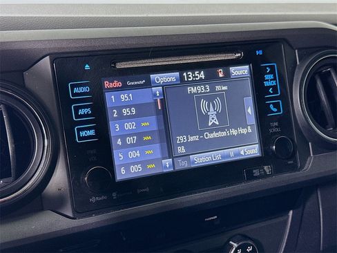 Used 2017 Toyota Tacoma TRD Sport w/ Tow Package image 27