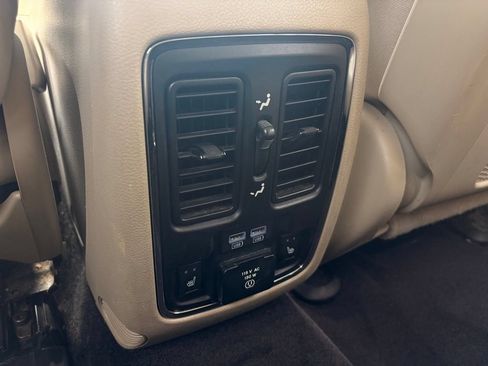 Used 2017 Jeep Grand Cherokee Limited w/ Luxury Group II RWD image 28