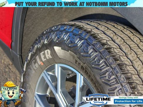 Used 2024 GMC Acadia AT4 image 12