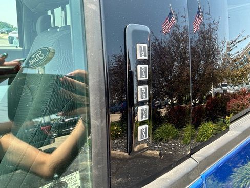 Used 2017 Ford F150 XLT w/ Equipment Group 302A Luxury image 13