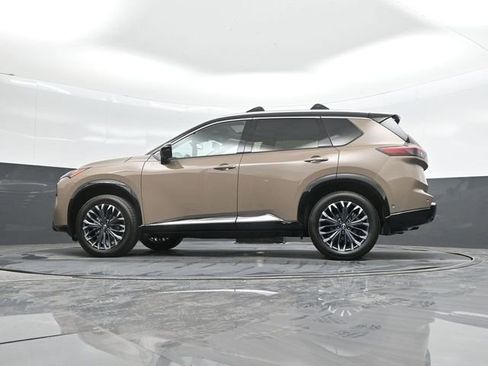 Used 2025 Nissan Rogue Platinum w/ Platinum Premium Package image 46