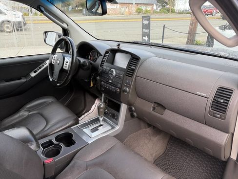 Used 2008 Nissan Pathfinder SE w/ Premium Pkg image 22