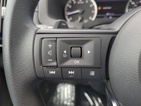 New 2025 Nissan Pathfinder S image 3