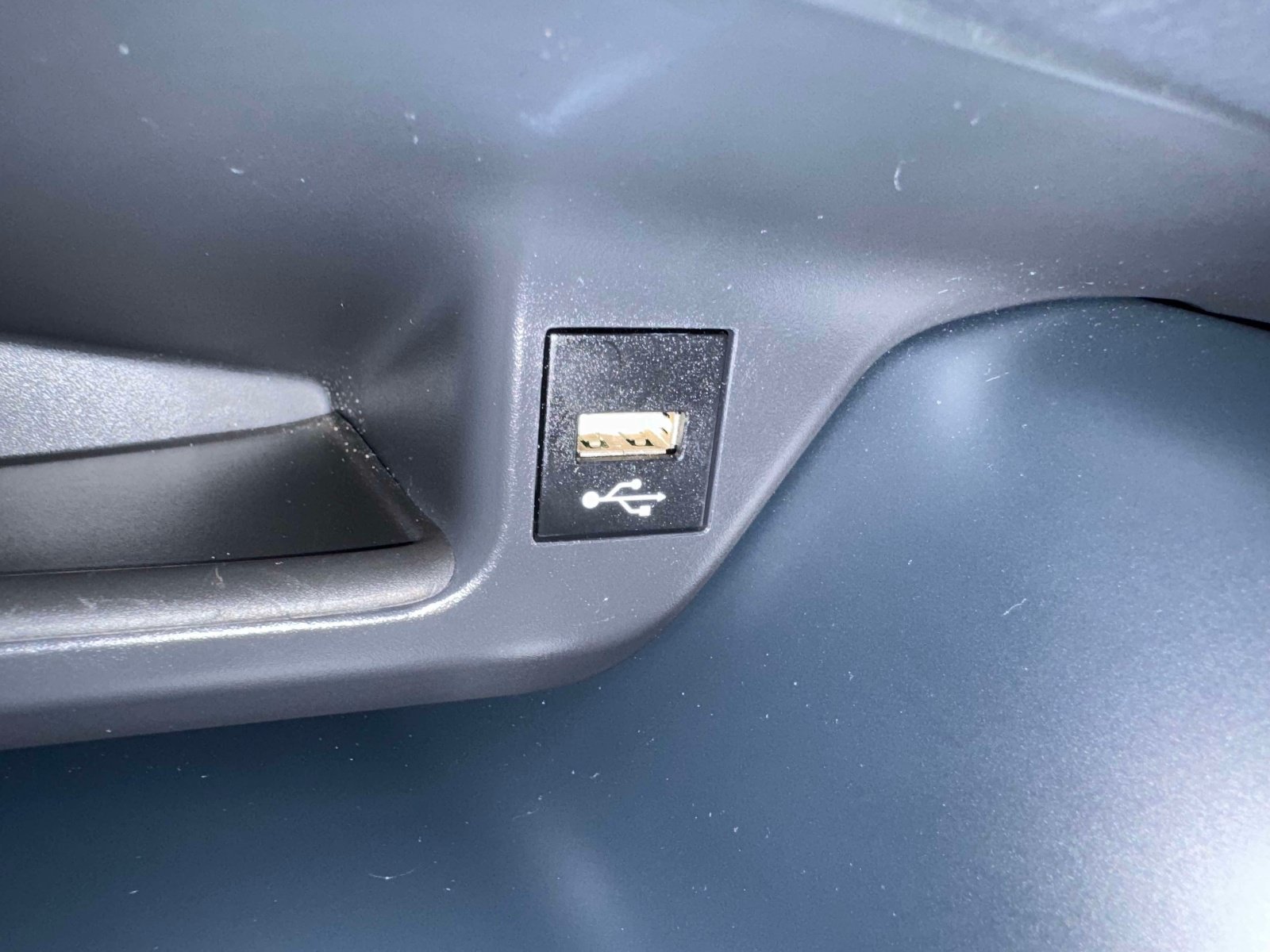 Certified 2021 Toyota C-HR LE FWD image 28