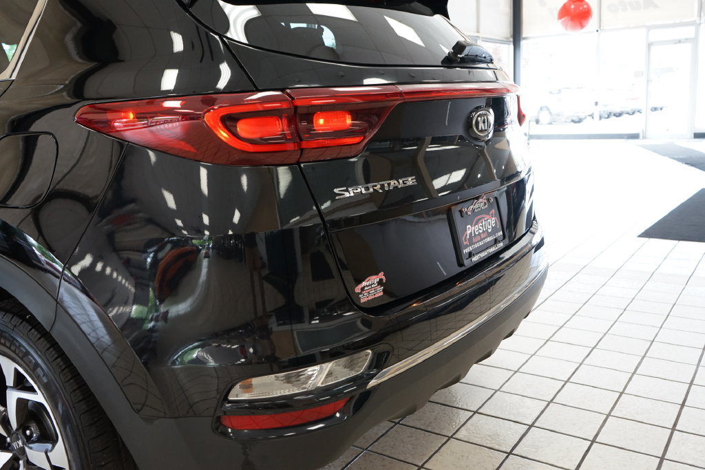 Used 2020 Kia Sportage LX AWD/4WD image 15