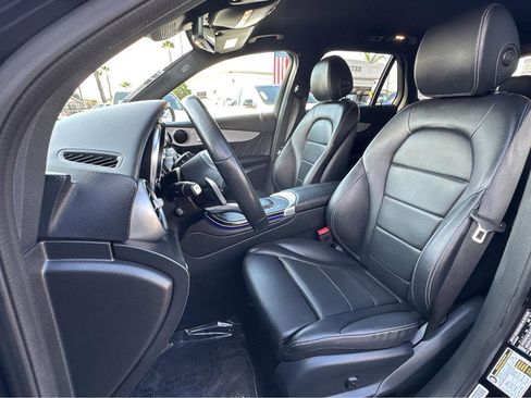 Used 2022 Mercedes-Benz GLC 300 image 8