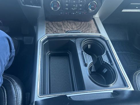 Used 2019 Ford F250 Lariat w/ Lariat Ultimate Package AWD/4WD image 8