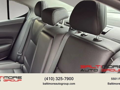 Used 2017 Acura TLX FWD image 31