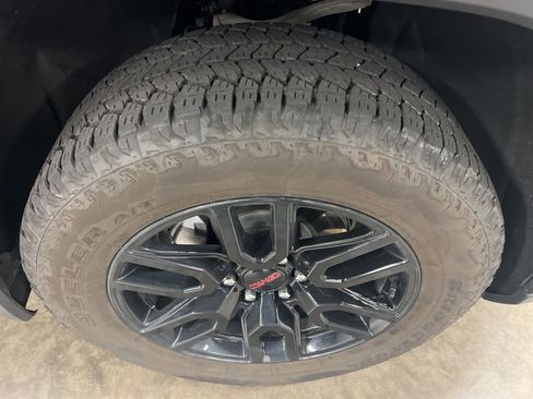 Certified 2024 GMC Sierra 1500 Elevation image 19